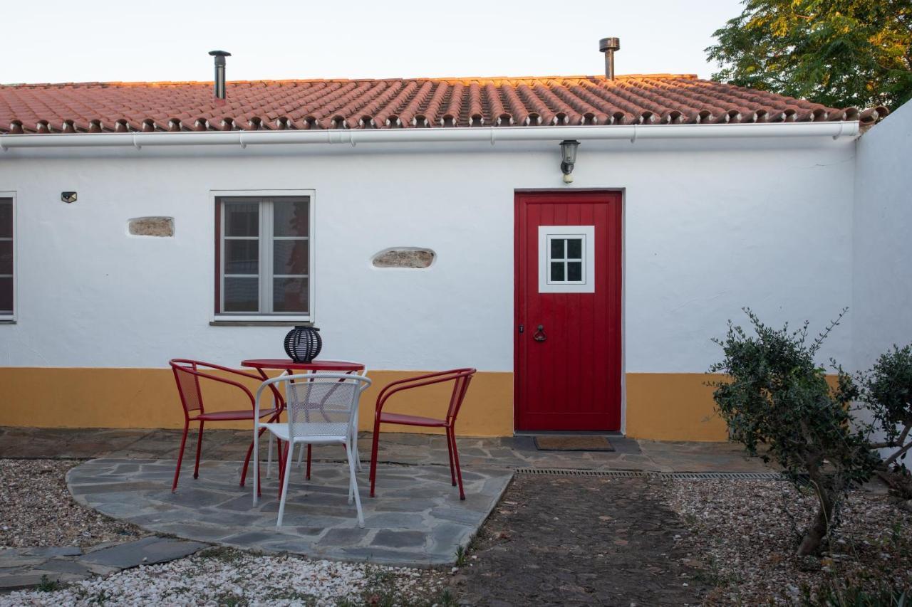 Monte Dos Vicentes Herdade Da Yucca Farm stay Terena